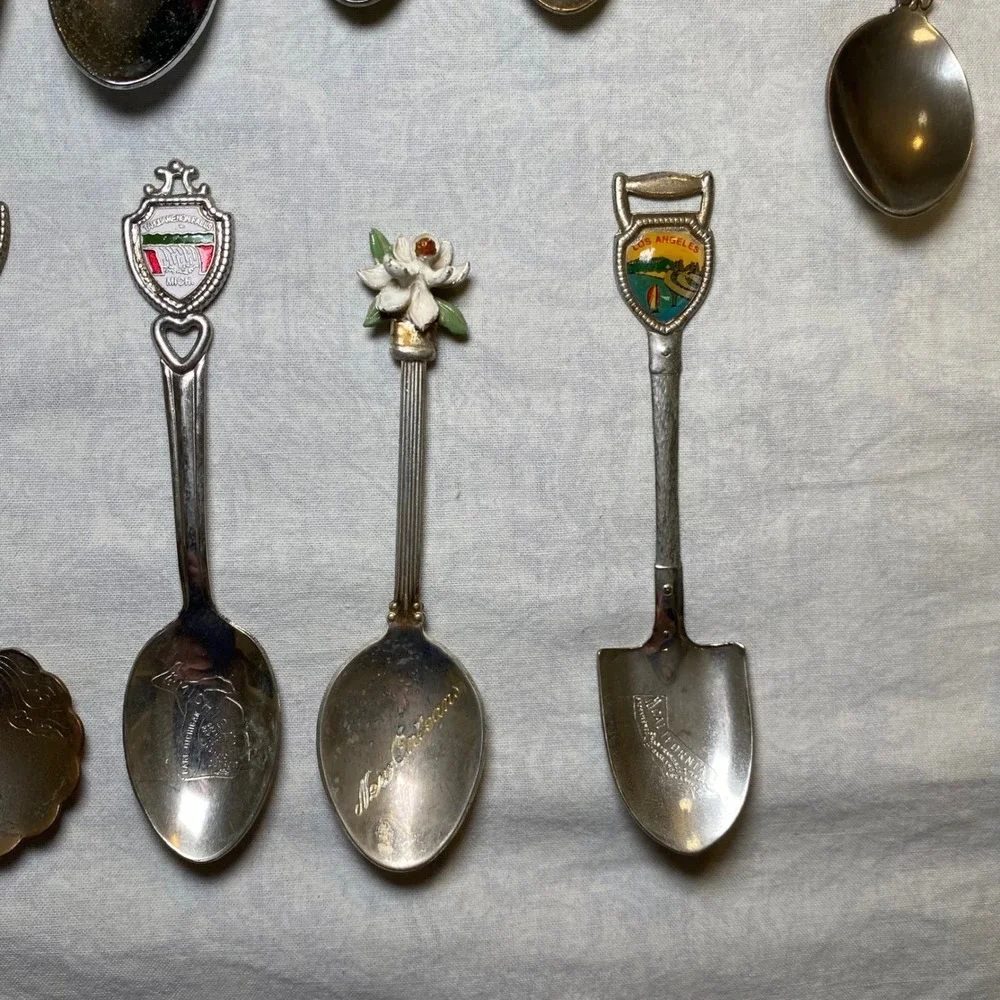 Vintage Souvenir Spoon Lot 14 Pc Enamel Travel Aruba SF‎ LA Niagara Falls
